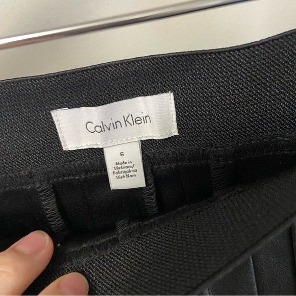 Calvin Klein faux leather pleated skirt - Picture 3 of 3